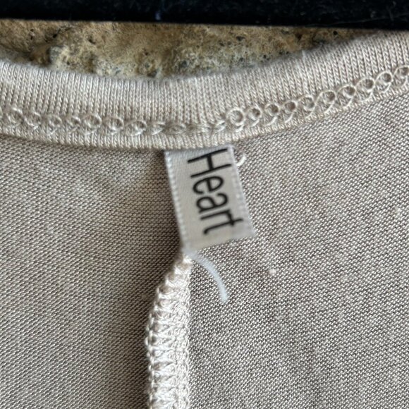 Heart Taupe Mauve Scoop Neck Batwing Sleeves Casual Top Size Small - Picture 4 of 8